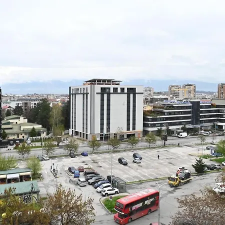 Center *